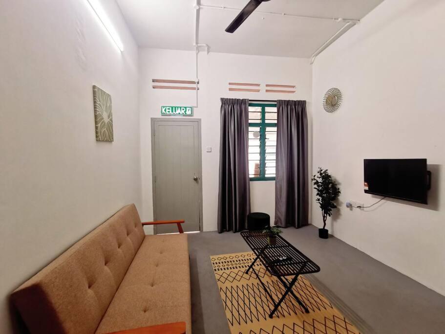 Town Centre Glamping 13pax *