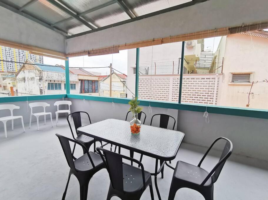 Town Centre Glamping 13pax